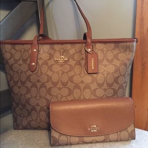 Coach bag w/matching wallet